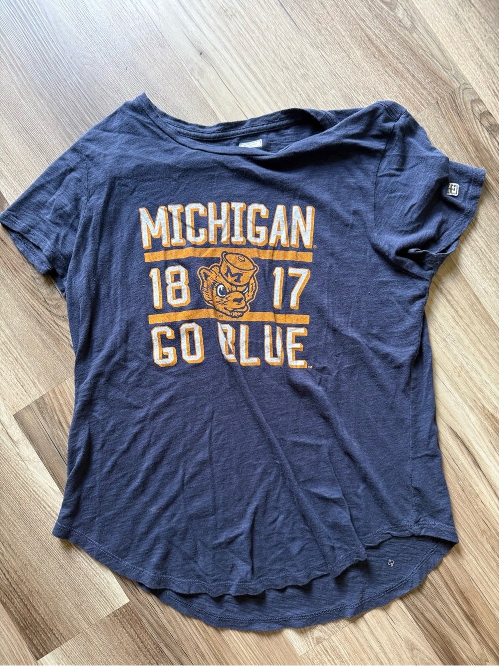 Michigan 'Go Blue' Women's Navy Graphic Tee